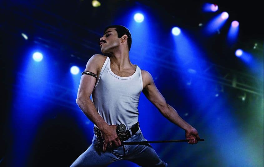 Rami Malek, în rolul lui Freddie Mercury.