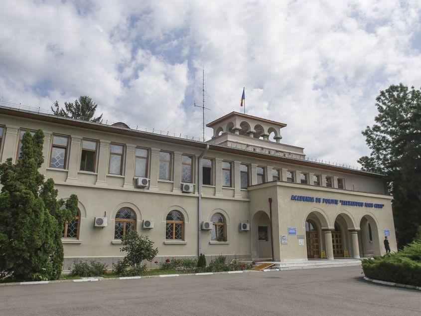 Sediul Academiei de Poliţie din Bucureşti. Foto: Octav Ganea / Inquam Photos