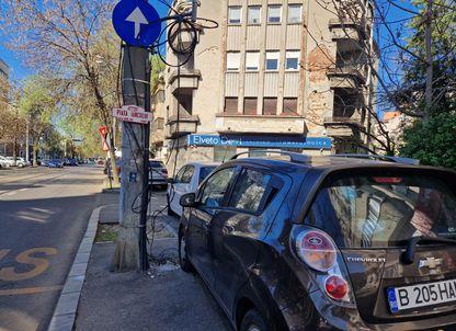 VIDEO. Orașul care uită că are și pietoni. Cum arată trotuarele din București