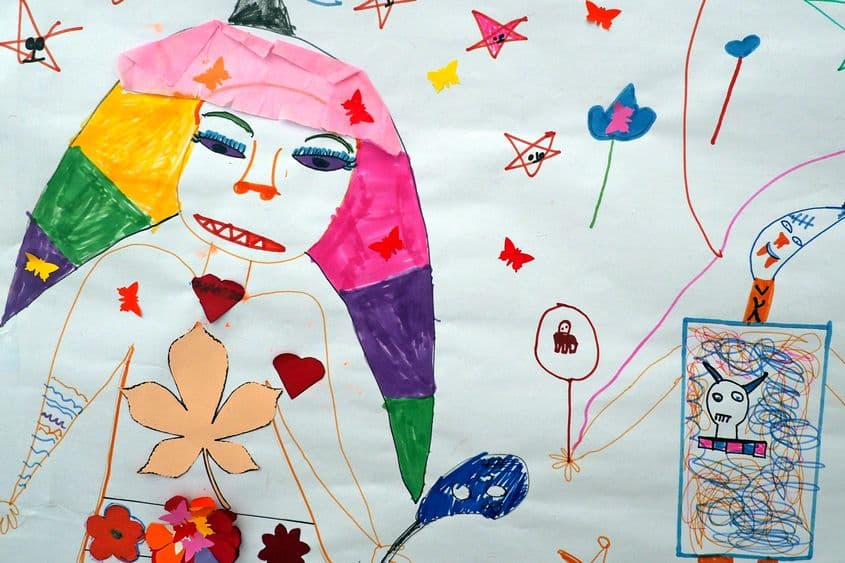 Elevii și-au decorat școala în Chiuiești