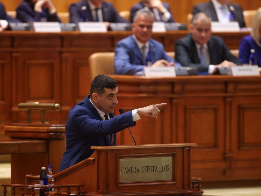 Ședinta comună a camerelor Parlamentului pentru dezbaterea și votarea guvernului Adrian Veștea, la Palatul Parlamentului din București, 22 iunie 2026. Inquam Photos / George Călin