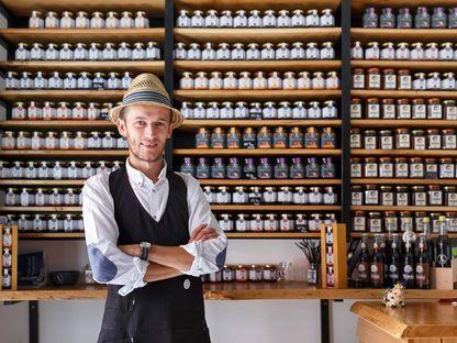 Răzvan și doamna Veronica