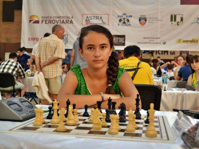 Miruna Lehaci, medaliată cu aur la Campionatul Mondial Școlar de Șah.