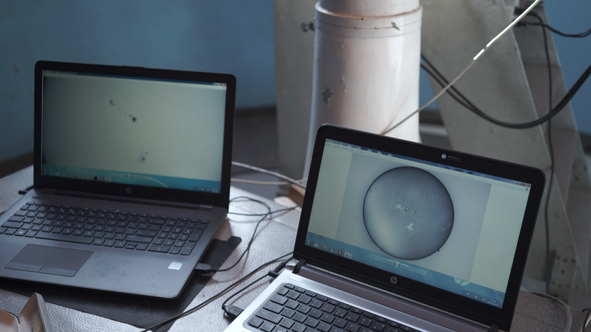 32 de astronomi români lucrează în prezent la Observatorul Astronomic al Academiei Române.