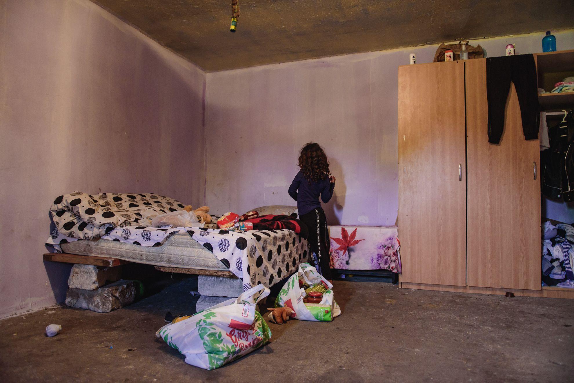 Când sunt acasă, aici dorm Luiza și Andreea