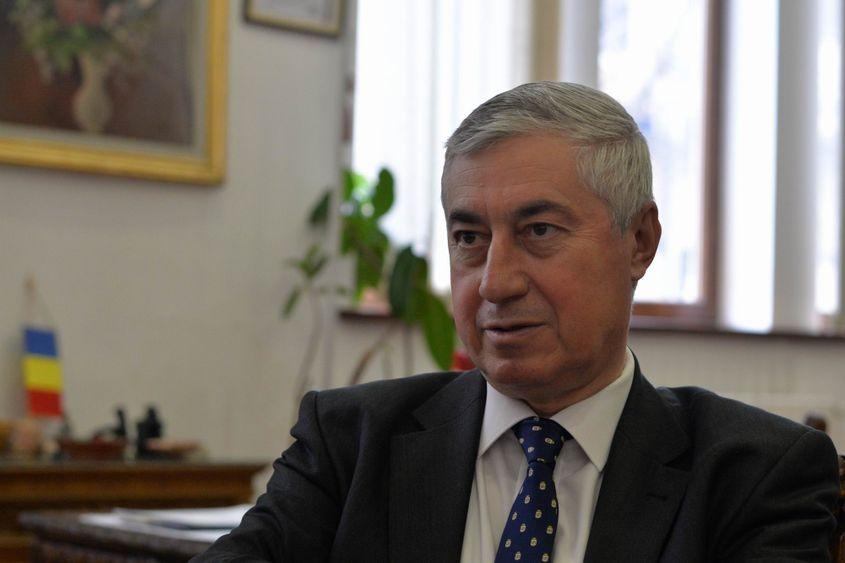 Ernest Oberländer-Târnoveanu.