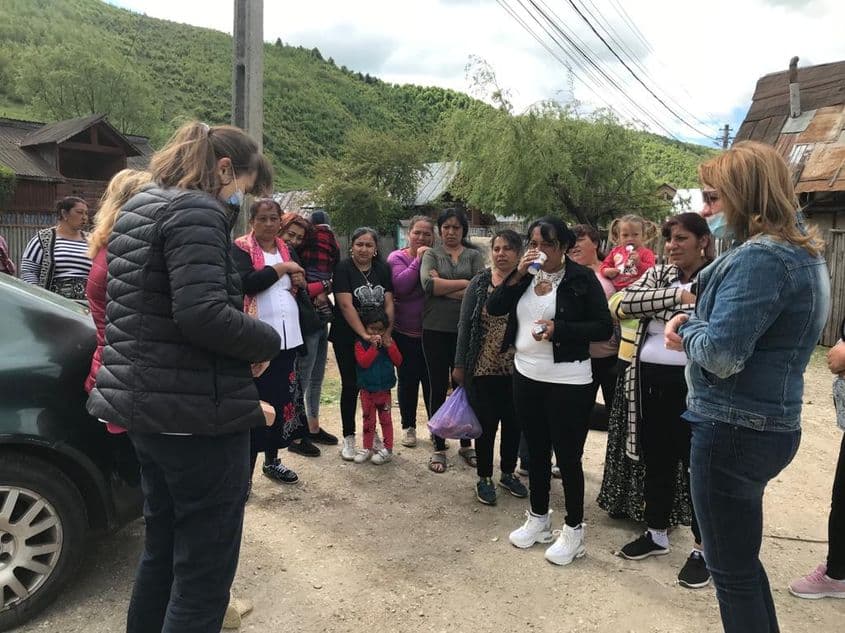 Eveniment de informare pe tema sănătății femeilor în Valea Mare-Pravăț, jud. Argeș. Foto: centrul FILIA