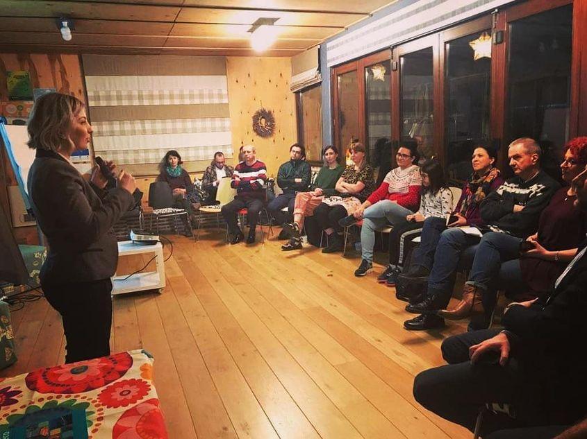 Workshop despre administrația locală cu cetățenii, aduși de Asociația Civis Mogoșoaia. FOTO Felicia Ienculescu-Popovici