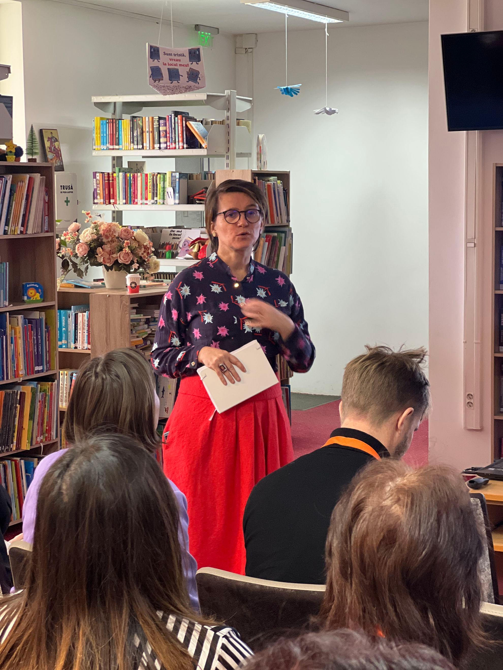 EduCab face din bibliotecile publice spații pentru comunitate și dezvoltare