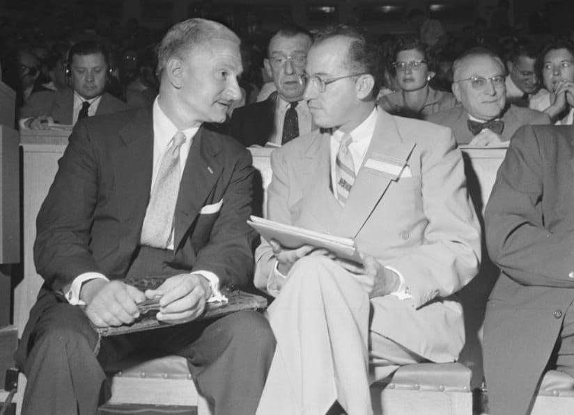 Albert Sabin și Jonas Salk, la o conferință internațională despre poliomielită.