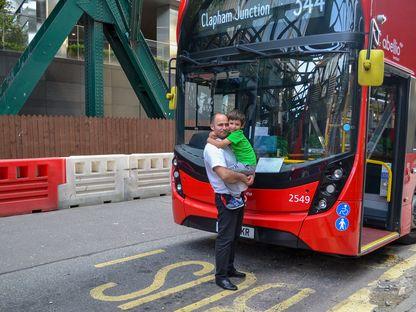 Gabriel Dragu, șofer de autobuz în Anglia: "Familia a rămas în țară și am inima cuprinsă de dorul lor"