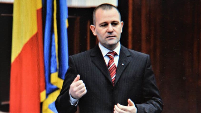 Generalul SRI Dumitru Dumbravă a fost trecut în rezervă în septembrie 2018.