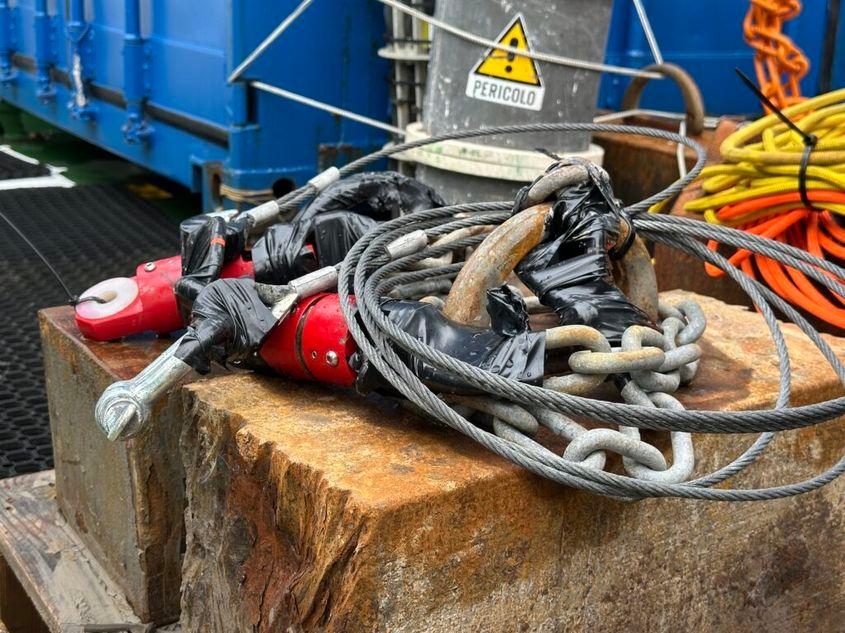 O ancoră falsă folosită de NATO în exerciții. Foto: Carolina Drüten