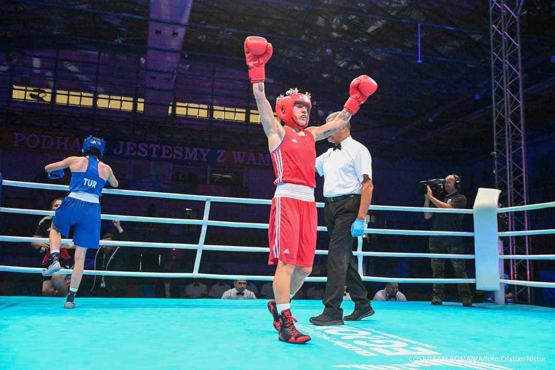 Lăcrămioara Perijoc în ring. Foto: COSR