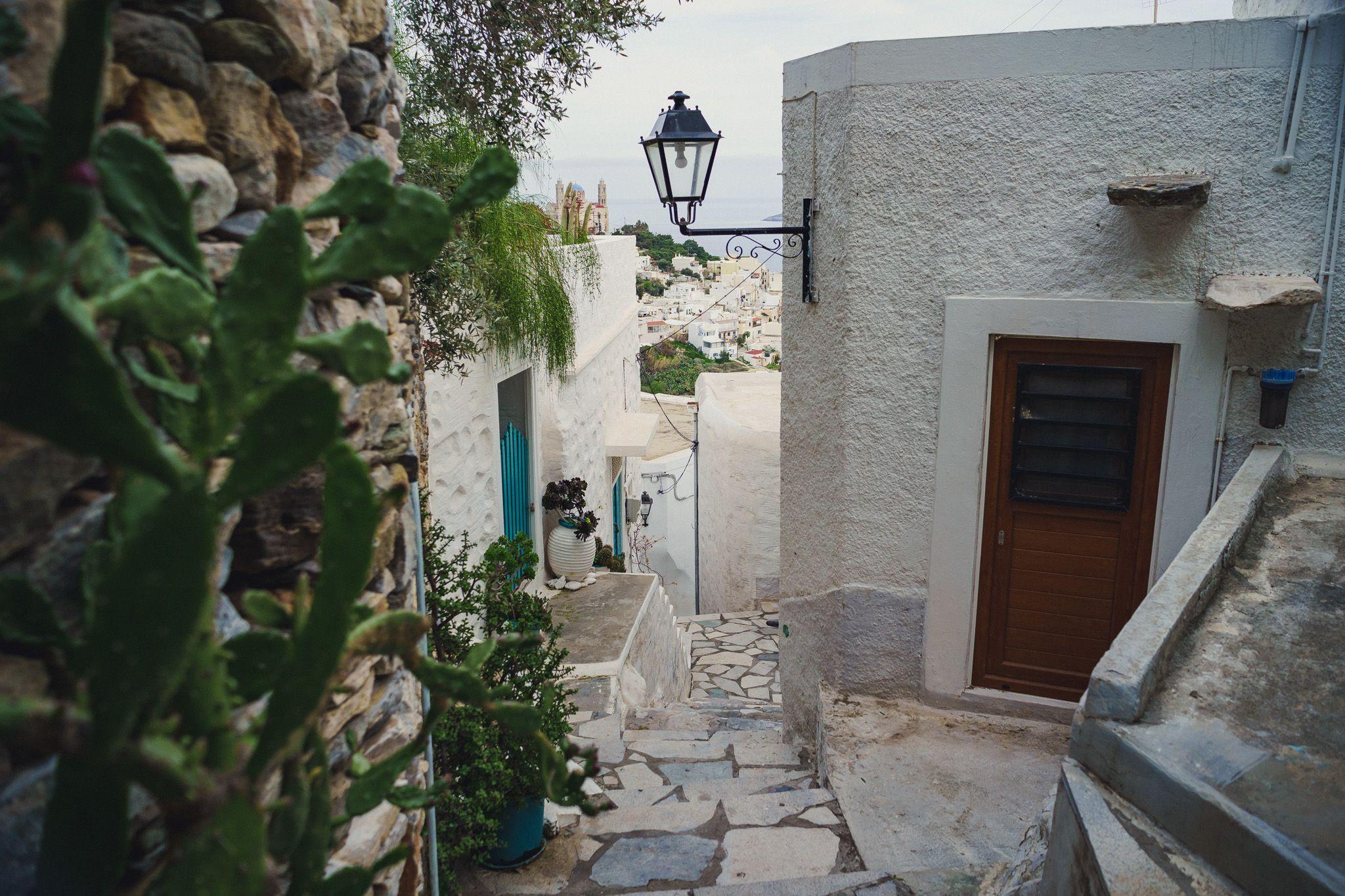 Multe străduțe din Ano Syros sunt în trepte