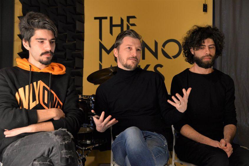 Cristian Chiru (bas), Doru Trăscău (solist și chitarist), John Ciurea (tobe). Foto: Lucian Muntean