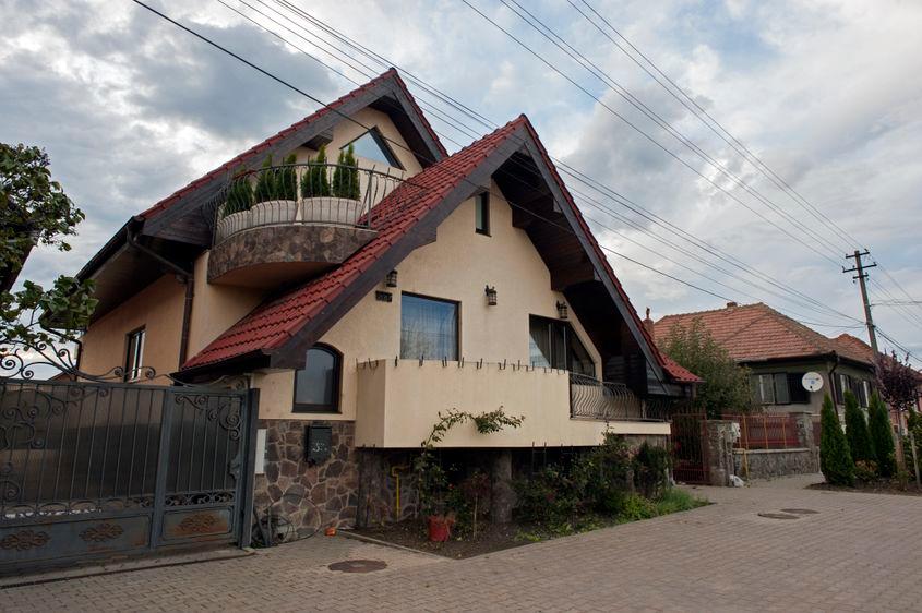 Casa Elenei Scumpu, secretara primăriei