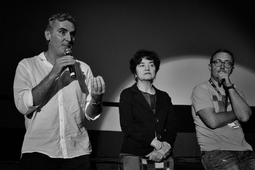 Ionuț Teianu, Doina Lemny (muzeograf-cercetător la Centrul Pompidou din Paris) și Tudor Giurgiu, producătorul documentarului. Foto: Raul Ștef