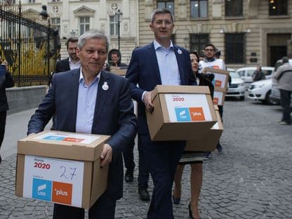 Ce se întâmplă în USR? „Fițe” și „șantaj”: Cum a crescut tensiunea și cum e văzut acum Dacian Cioloș de o parte din membri