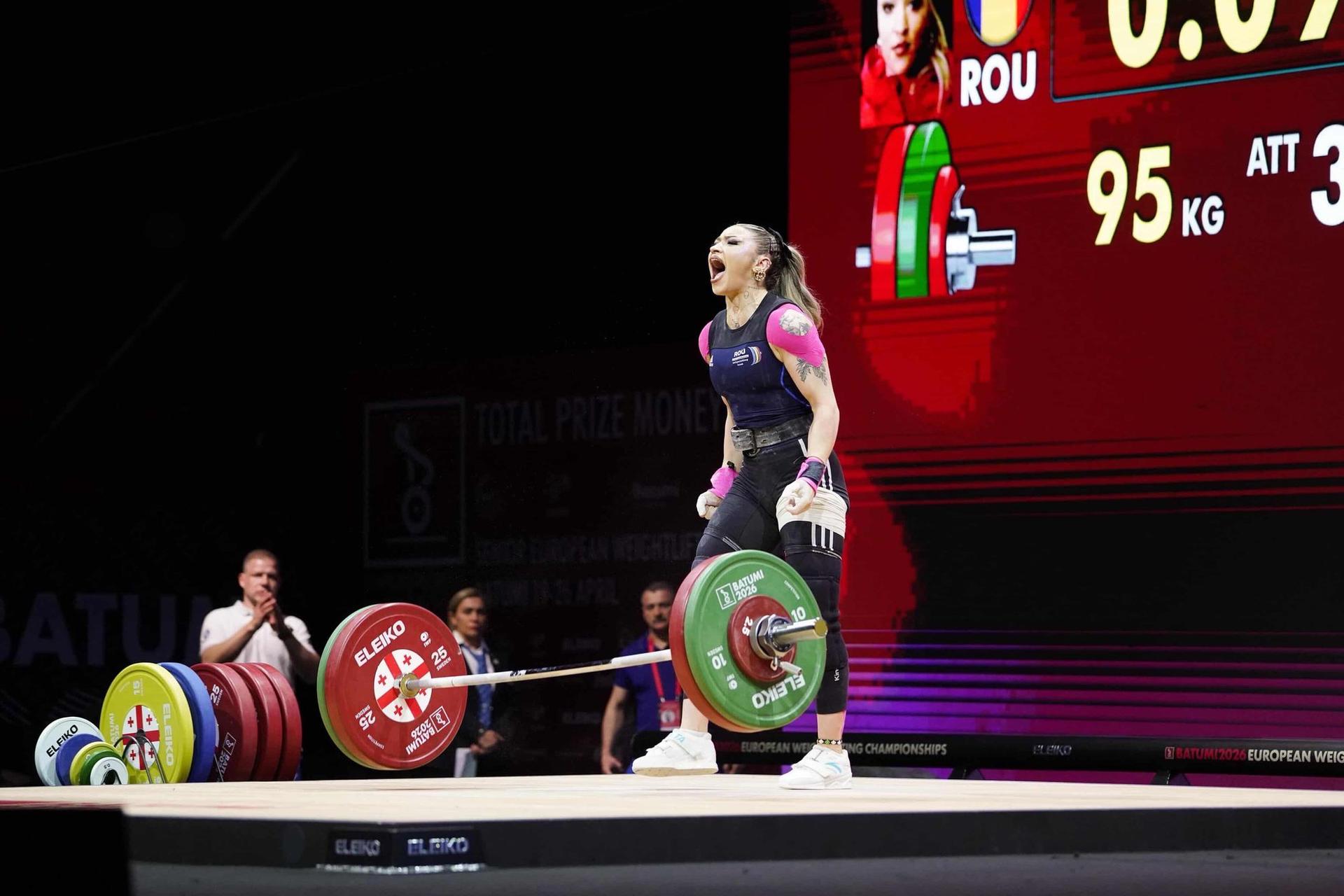 La doar 23 de ani, Mihaela a doborât recordul european în cadrul Campionatelor Europene de haltere din Georgia. Foto: arhivă personală