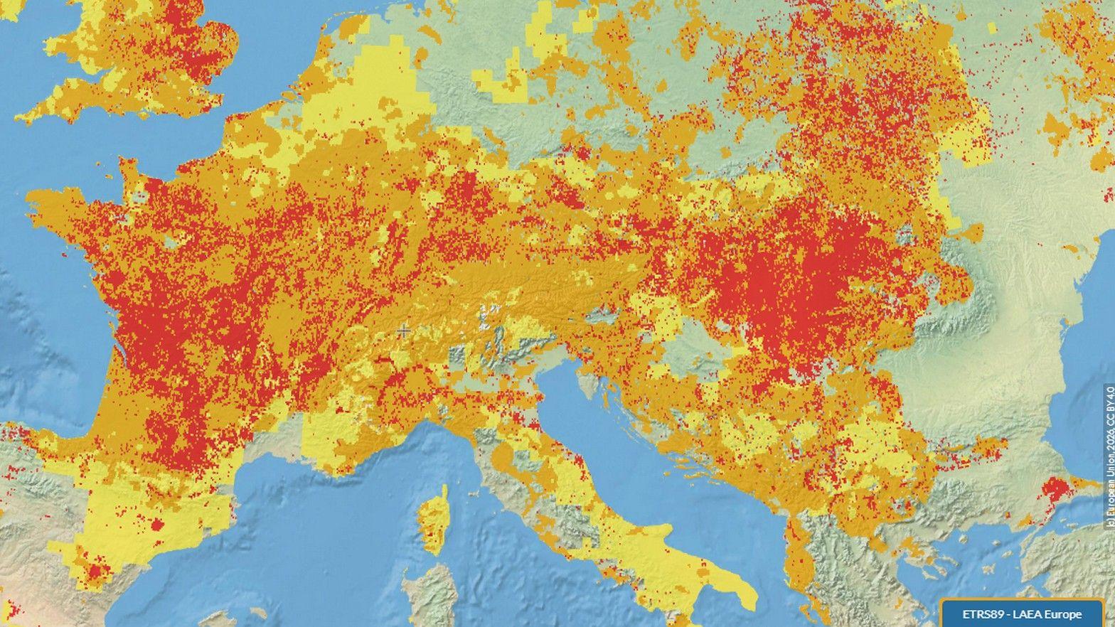 Seceta domină Europa, inclusiv Europa centrală, acolo de unde-și trage Dunărea peste 80% din ape. Sursa: <a target="_blank" href="https://drought.emergency.copernicus.eu/tumbo/edo/map/?id=1111" target="_blank" rel="noreferrer noopener">European Drought Observatory</a>