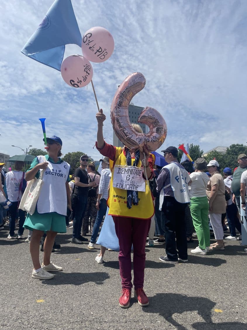România nu alocă 6% din PIB Educației, așa cum scrie în lege. Foto: PressOne
