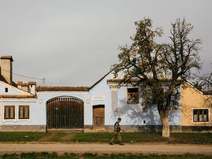 Este nevoie de o țară ca să crești un sat