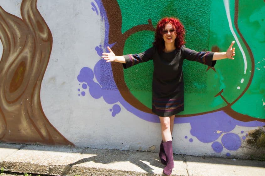 Carmen Ion, o profesoară care nu a uitat să fie atentă la sclipirea din ochii copiilor. Foto: Arhiva personală