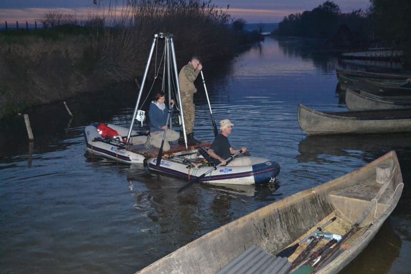 Angelica Feurdean, în timpul unei campanii de prelevare de probe. Foto: Arhiva personală