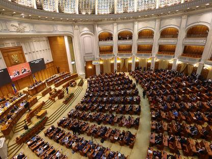 Ședința Parlamentului în care se votează moțiunea de cenzură. Foto: Inquam Photos / George Călin