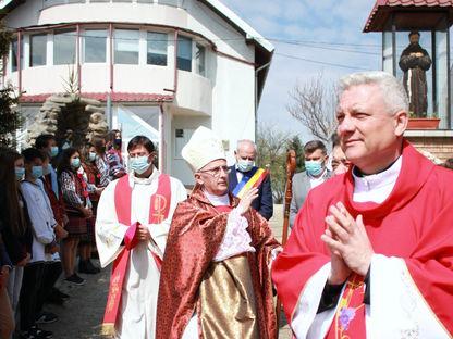 Episcopia romano-catolică din Iași cere instrucțiuni Vaticanului după eliberarea din închisoare a preotului condamnat pentru agresiune sexuală