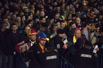 România-Spania a fost 0-0, în amicalul disputat la Cluj, pe 27 martie. După atentatul de la Bruxelles, au existat măsuri de securitate fără precedent la un meci disputat în România. La intrarea pe stadion s-au format cozi uriașe.