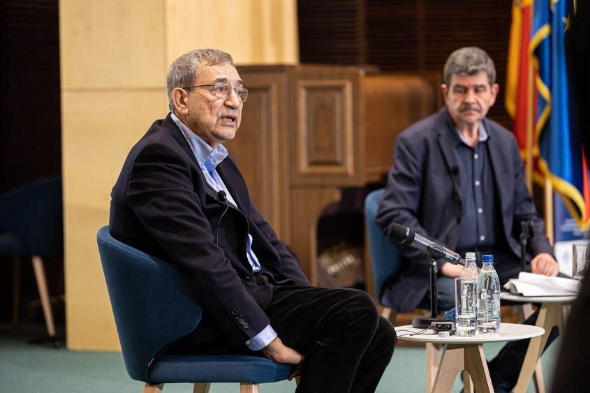 Orhan Pamuk în vizită la Universitatea de Vest din Timișoara, în aprilie 2023. Foto: UVT Media Hub