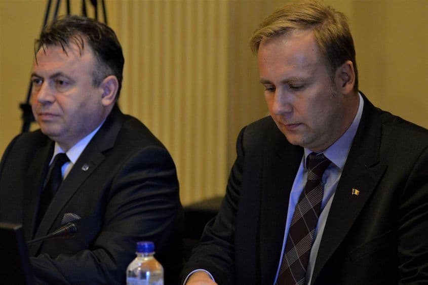 Nelu Tătaru, Sectretar de Stat în Ministerul Sănătății și Victor Costache, Ministrul Sănătății la începutul pandemiei. Foto: Lucian Muntean