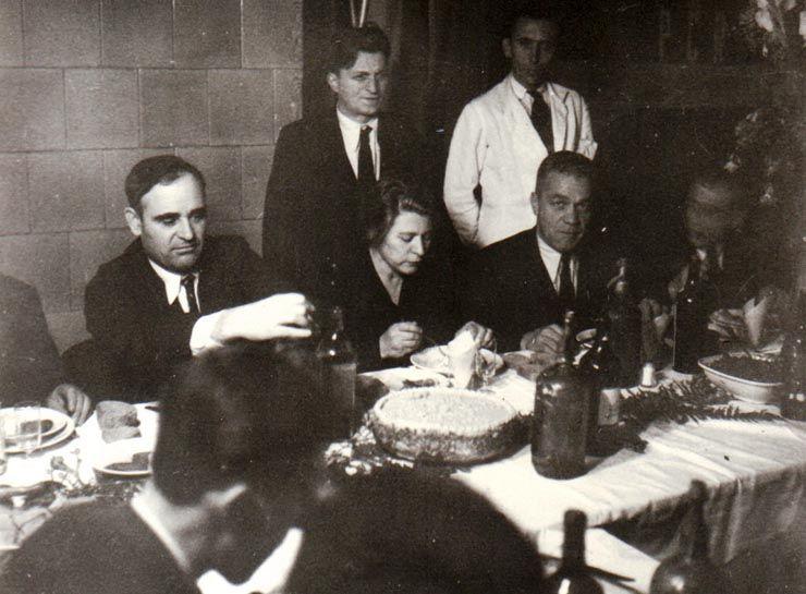 Gh.Gheorghiu Dej, Emil Bodnăraş și Ana Pauker. Sursa: <a target="_blank" href="http://fototeca.iiccmer.ro/picdetails.php?picid=35942X34X150" target="_blank" rel="noreferrer noopener">Fototeca online a comunismului românesc, Cota: 258/1945</a>