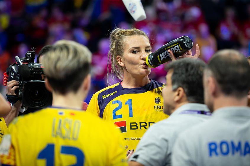 Time-out în timpul meciului cu Ungaria de la Europenele din decembrie. Foto: Anze Malovrh / kolektiff