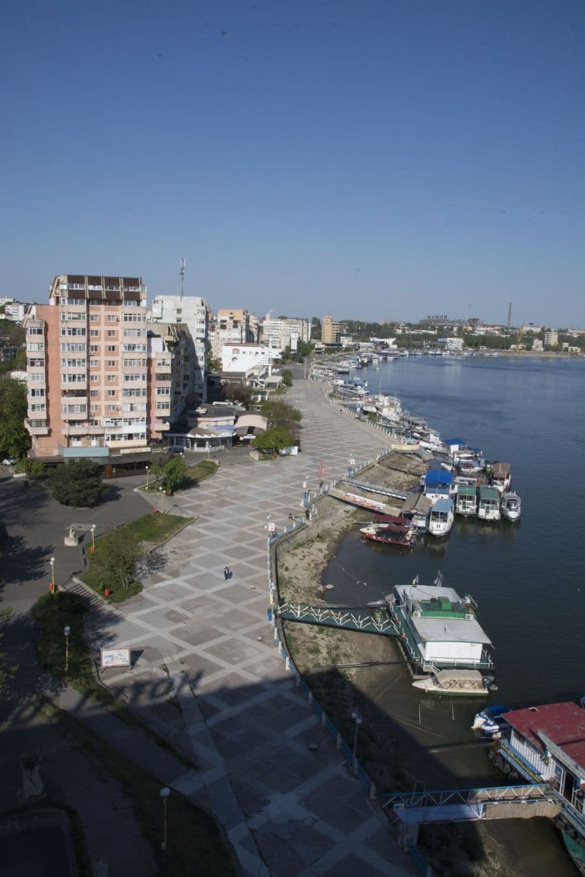 Faleza din Tulcea azi. Fotografie de Mugur Pătrașcu