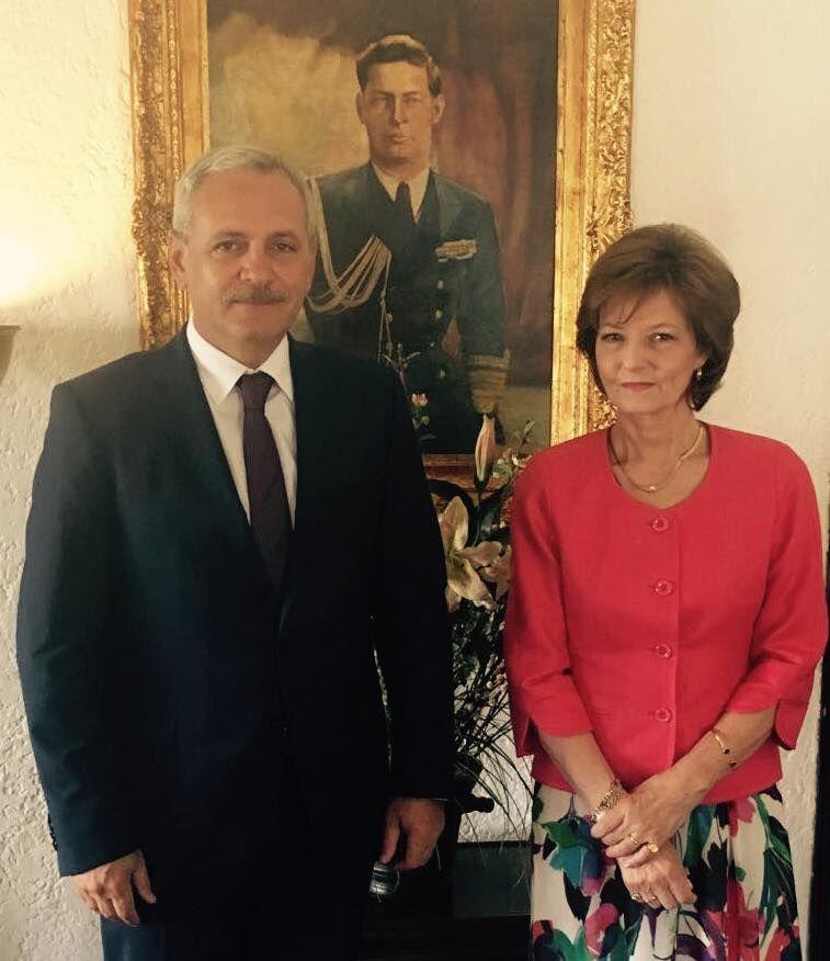 Imagine de la întâlnirea dintre Principesa Margareta şi Liviu Dragnea din vara lui 2016.