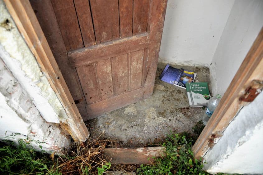 Polițiștii rurali pun în sfârșit mâna pe carte: ca să se șteargă la fund. Foto: Lucian Muntean