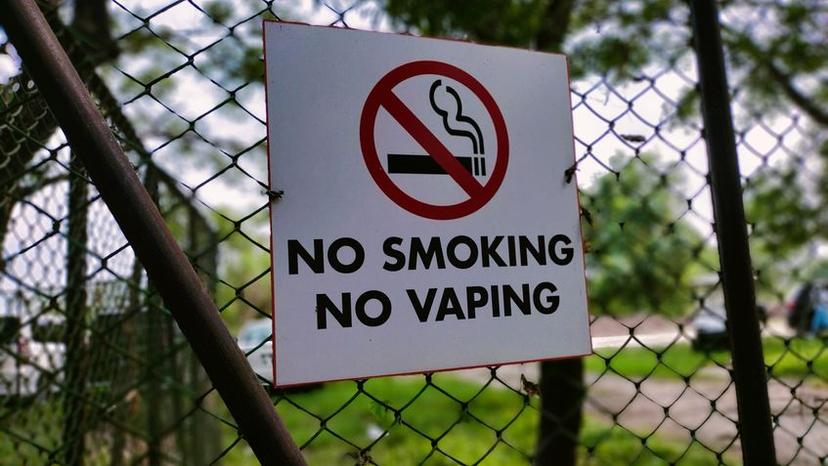 Definiția fumatului din legislația românească nu include, explicit, și vapatul. Astfel, fiecare al patrulea tânăr cu vârsta până la 15 ani a încercat vape-urile cel puțin o dată.
Foto: Feature Corner
| Dreamstime.com
