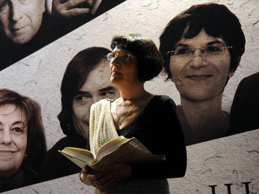 Ioana Pârvulescu spune că şi-ar fi dorit să se nască pe la 1900. Fotografii: Lucian Muntean