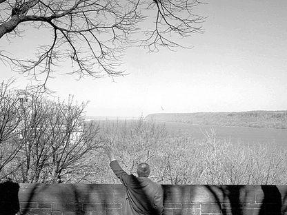 Fotografii interzise. Când fotografii oficiali ai presei comuniste ies în decor