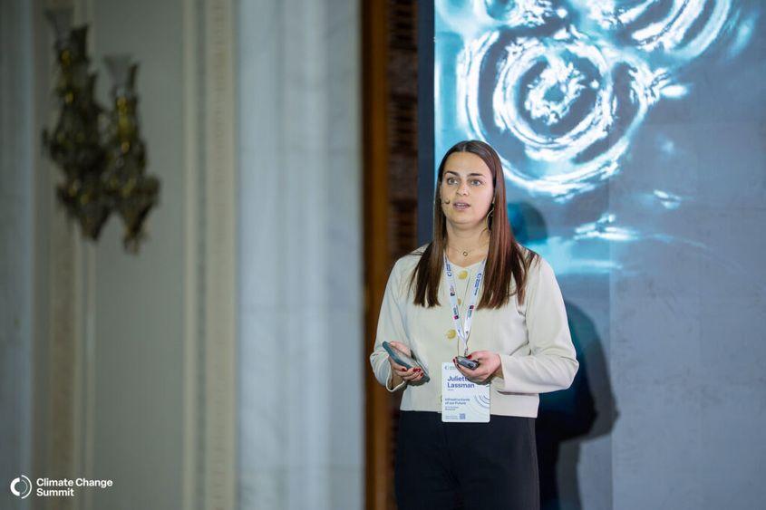 Juliette Lassman, analistă de politici publice în domeniul guvernanței apei și economiei circulare în cadrul OCDE. <br>FOTO: Mihnea Ratte