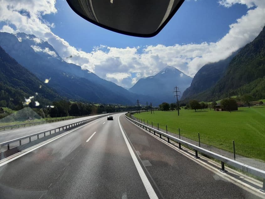 Tu ce peisaje vezi într-o zi de muncă? Fotografie de la Dana