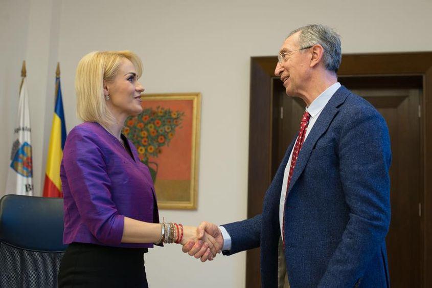 Prof. dr. Gheorghe Peltecu, managerul Spitalului Clinic „Filantropia”. Foto: Pagina de Facebook a primarului Gabriela Firea