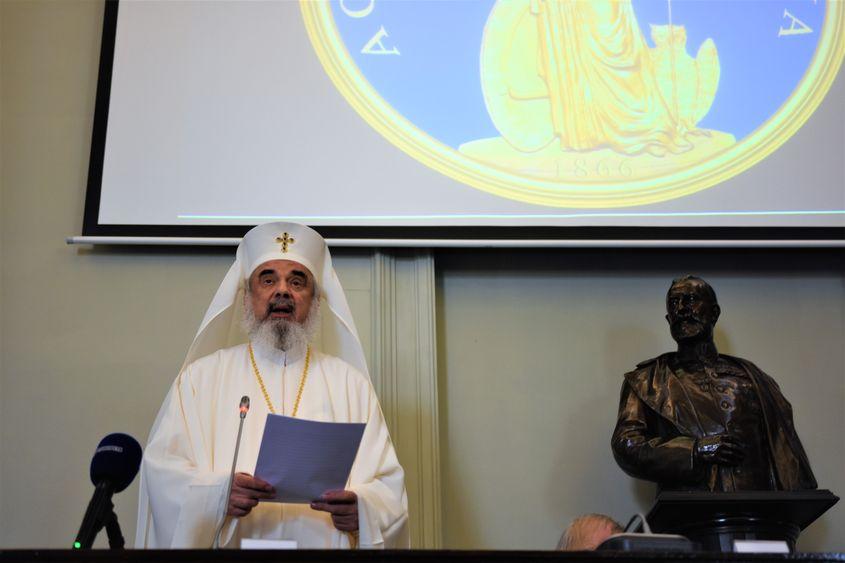 Patriarhul Daniel, în Aula Magna a Academiei Române.
