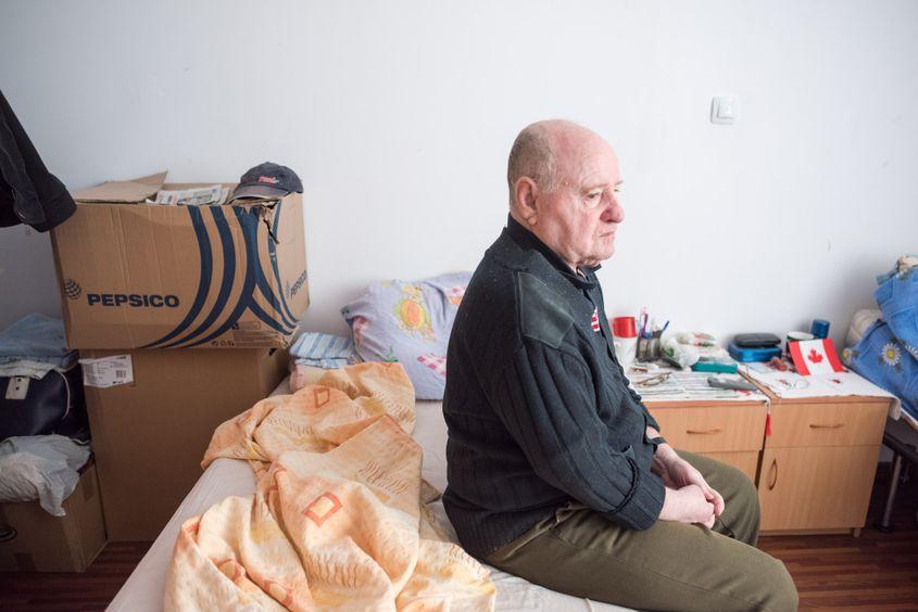 Țăcșoreanu e îngrijorat că va ajunge în stradă.