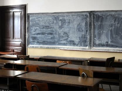 Sfârșitul "fabricilor de diplome"