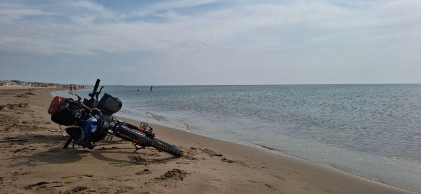 9.000 de km pe bicicletă vin la pachet cu emoții din cele mai diverse, de la extaz, la neputință și tristețe Foto: arhivă personală