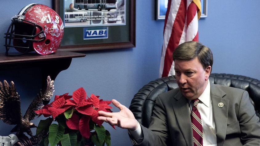 Mike Rogers reprezintă Alabama în Camera Reprezentanților.